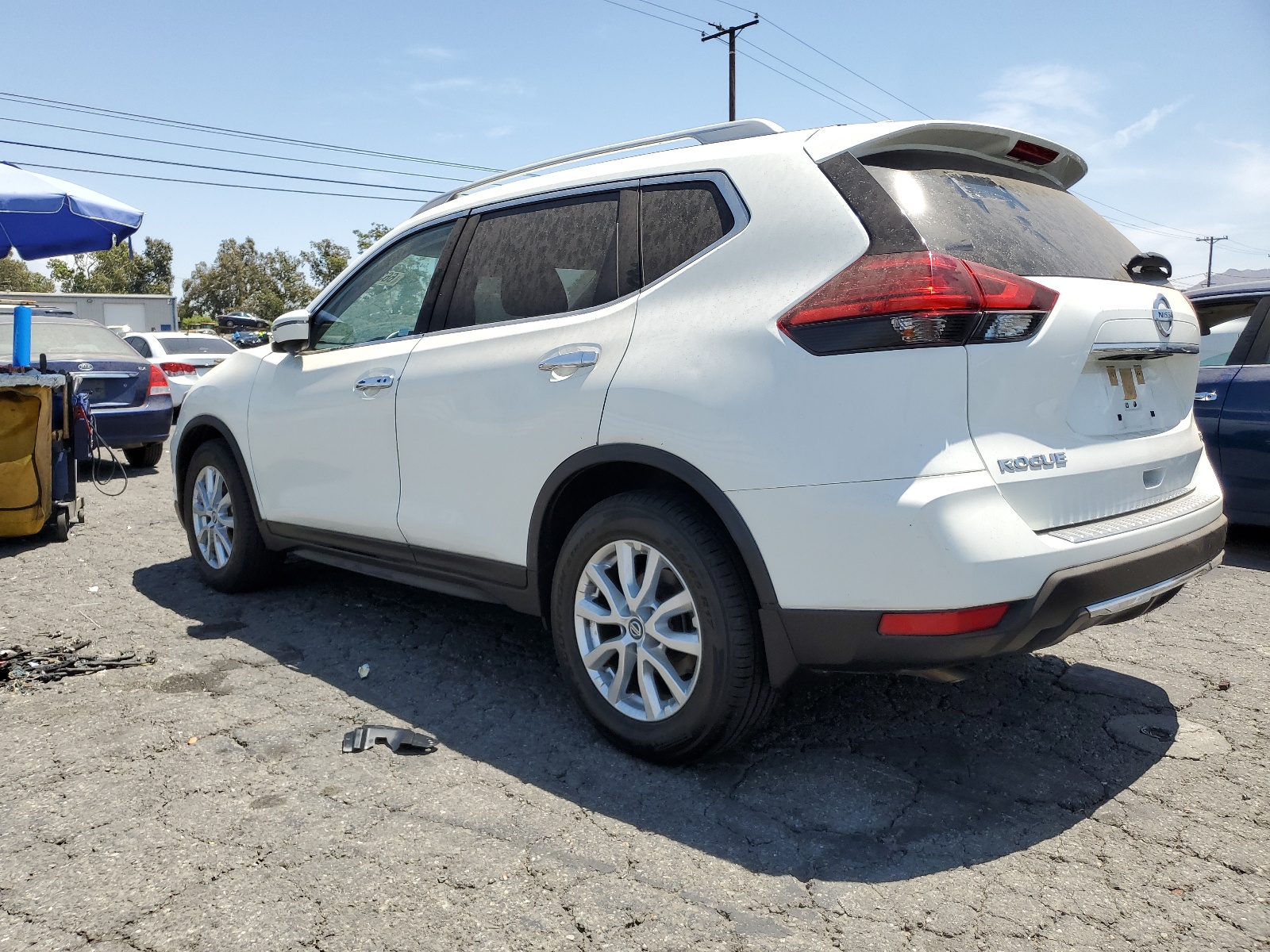 2017 Nissan Rogue S vin: JN8AT2MT1HW144679