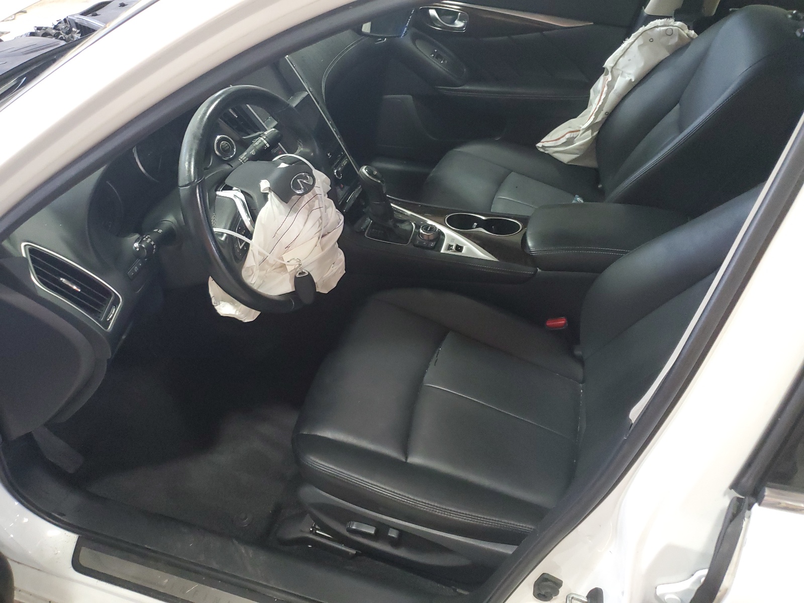 JN1EV7AP9KM517775 2019 Infiniti Q50 Luxe