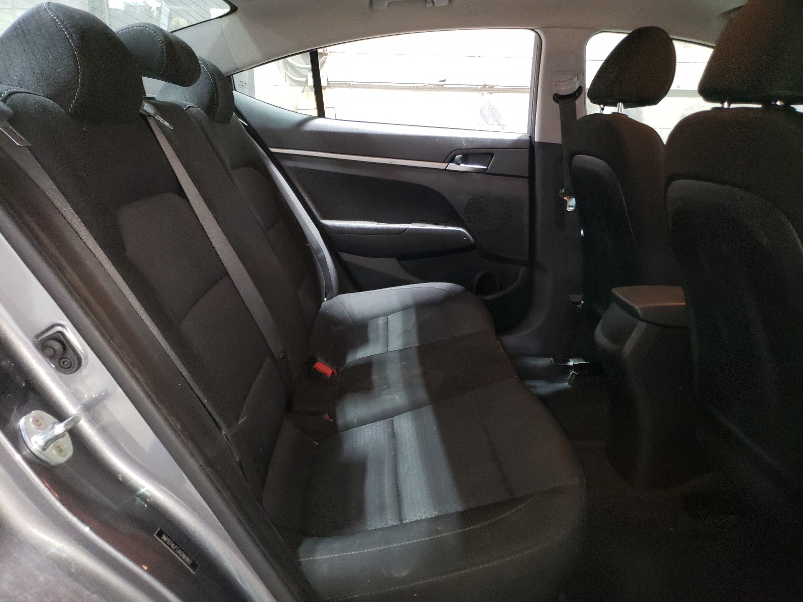 5NPD74LF1JH286997 2018 Hyundai Elantra Se