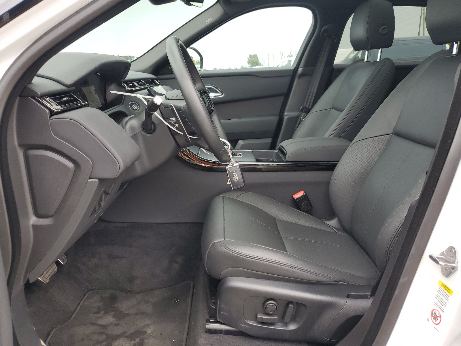 SALYL2EX6SA397800 2025 Land Rover Range Rover Velar Dynamic Se