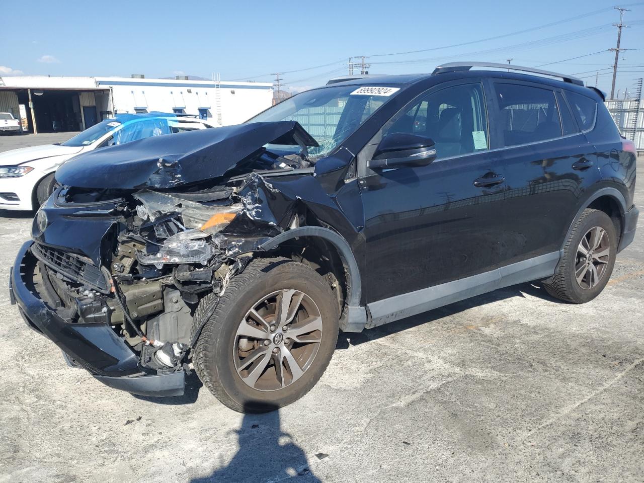 2T3WFREV2HW350934 2017 TOYOTA RAV 4 - Image 1