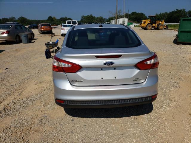  FORD FOCUS 2012 Srebrny