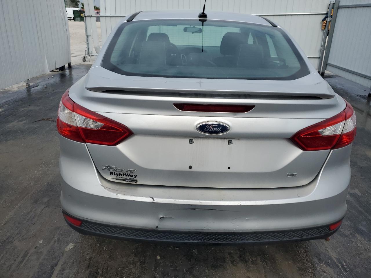 1FADP3F2XEL386056 2014 Ford Focus Se