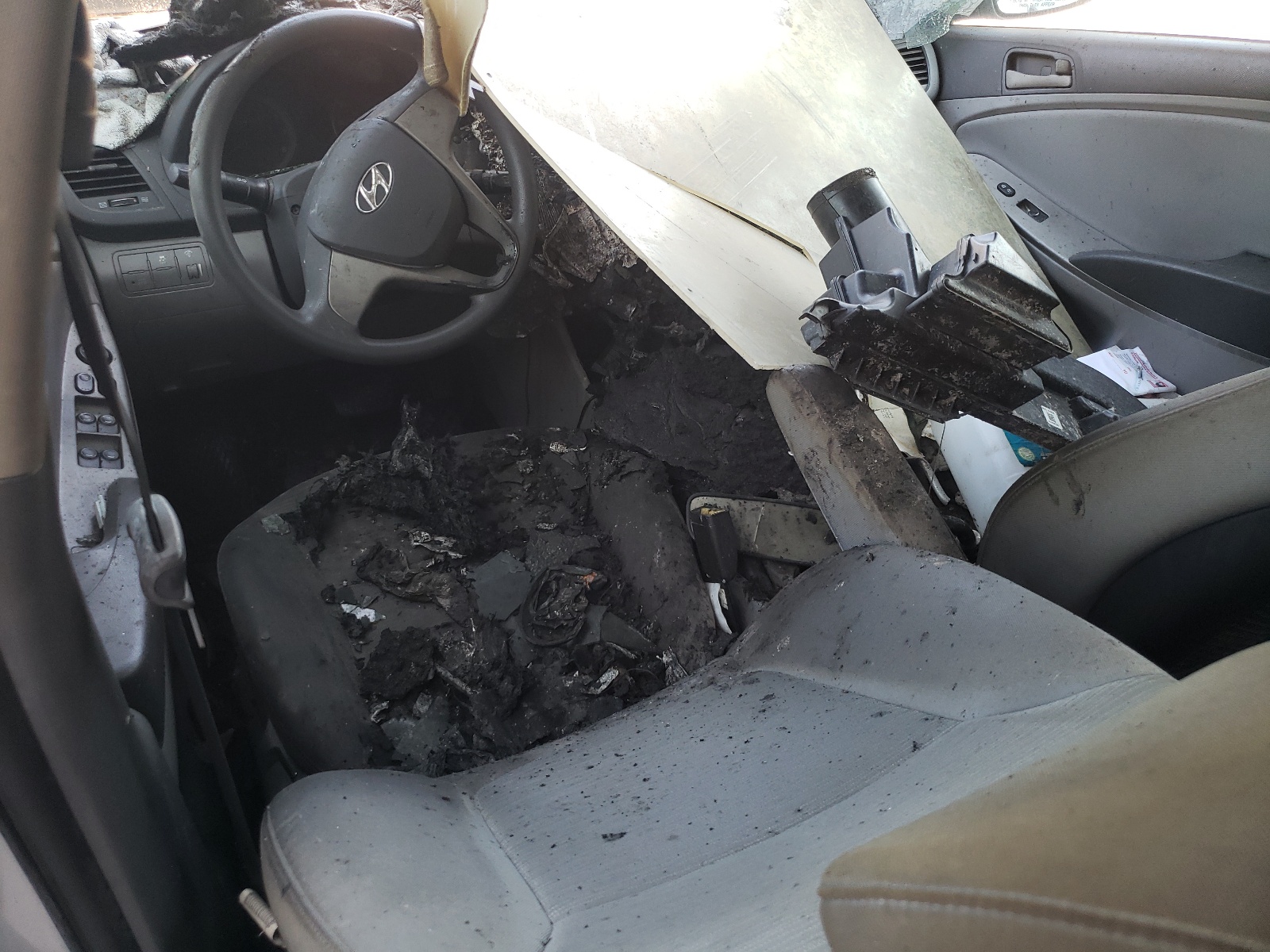 KMHCT4AE4FU908275 2015 Hyundai Accent Gls