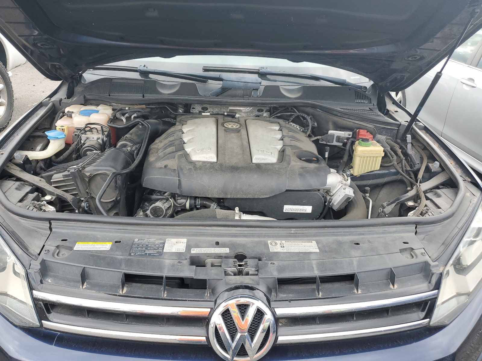 WVGEK9BP5CD006626 2012 Volkswagen Touareg V6 Tdi