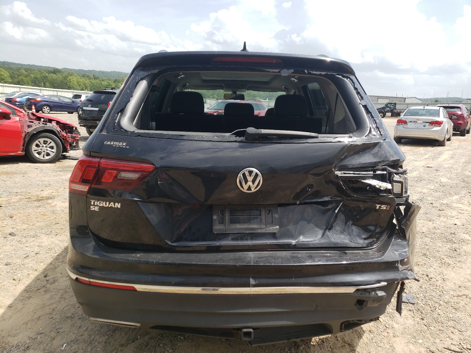 3VV3B7AX3JM090532 2018 Volkswagen Tiguan Se