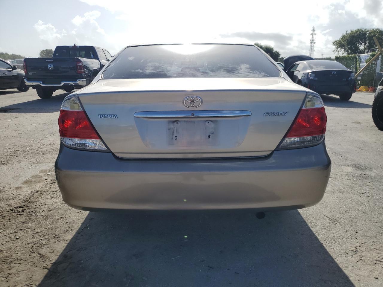 2005 Toyota Camry Le VIN: 4T1BE32K85U639975 Lot: 66095774