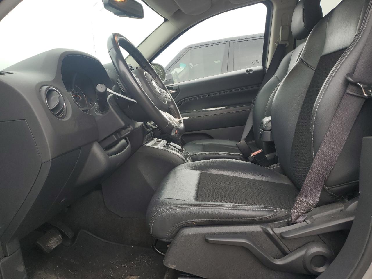 2016 Jeep Compass Latitude VIN: 1C4NJDEB1GD724111 Lot: 67843944