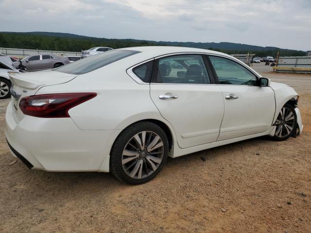  NISSAN ALTIMA 2017 White