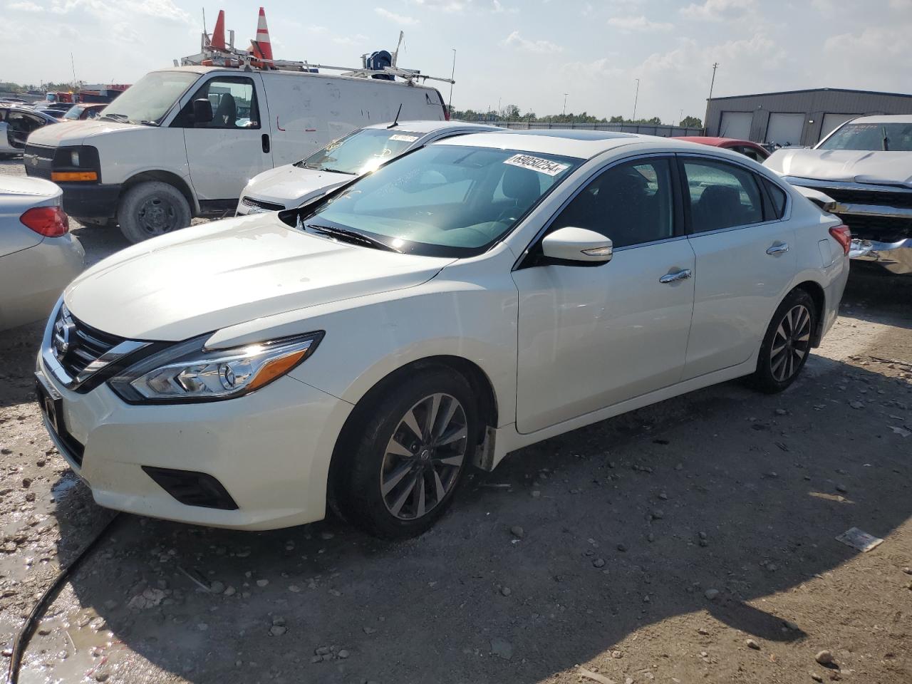 1N4AL3AP5HC240959 2017 NISSAN ALTIMA - Image 1