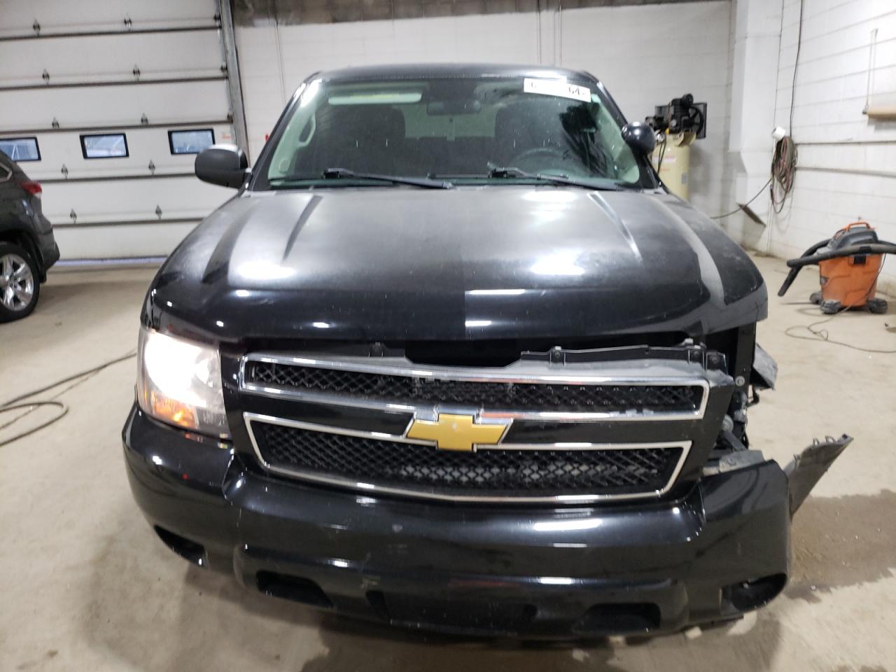 2014 Chevrolet Tahoe - Image 5