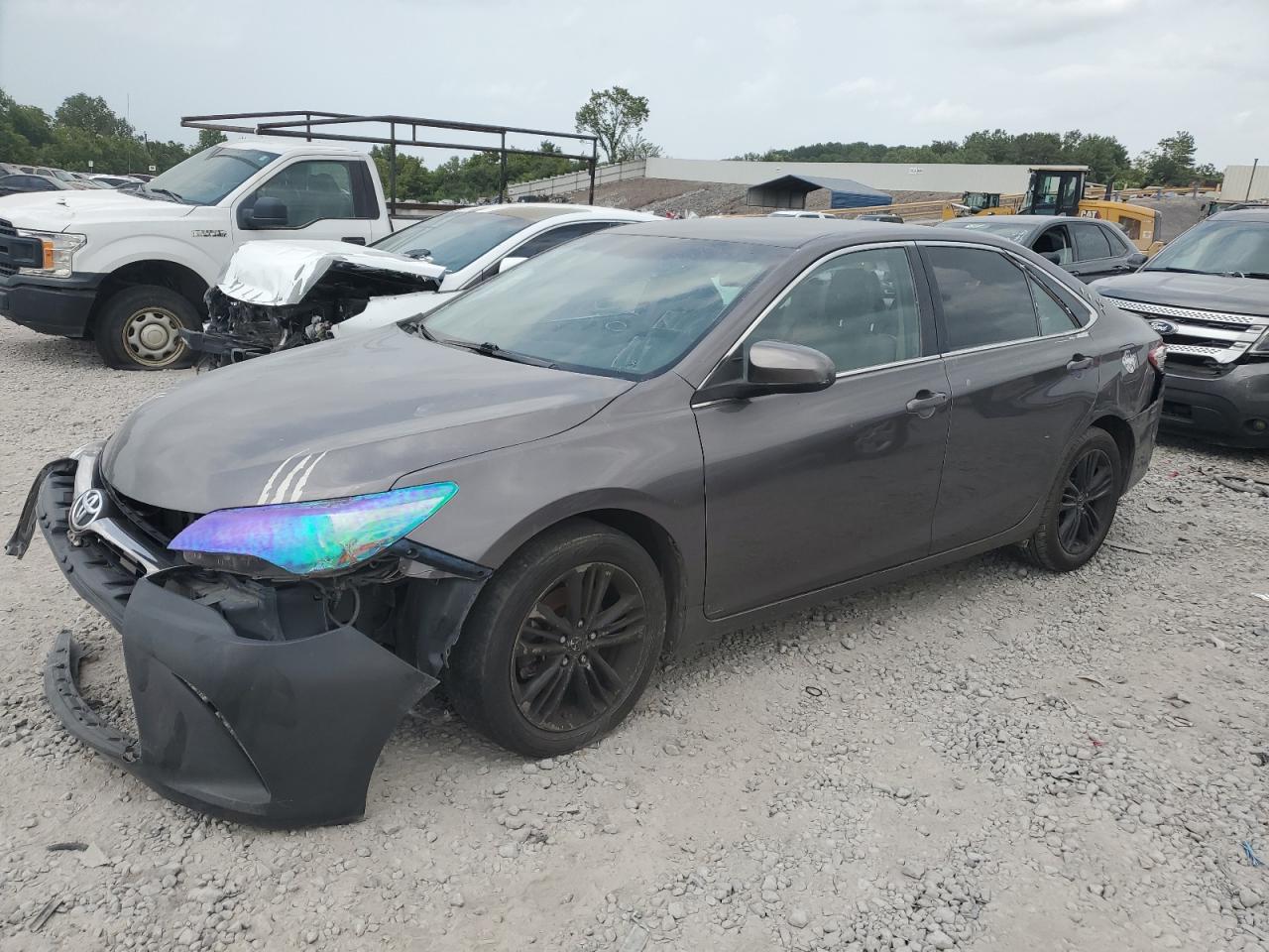 4T1BF1FK5GU182587 2016 TOYOTA CAMRY - Image 1