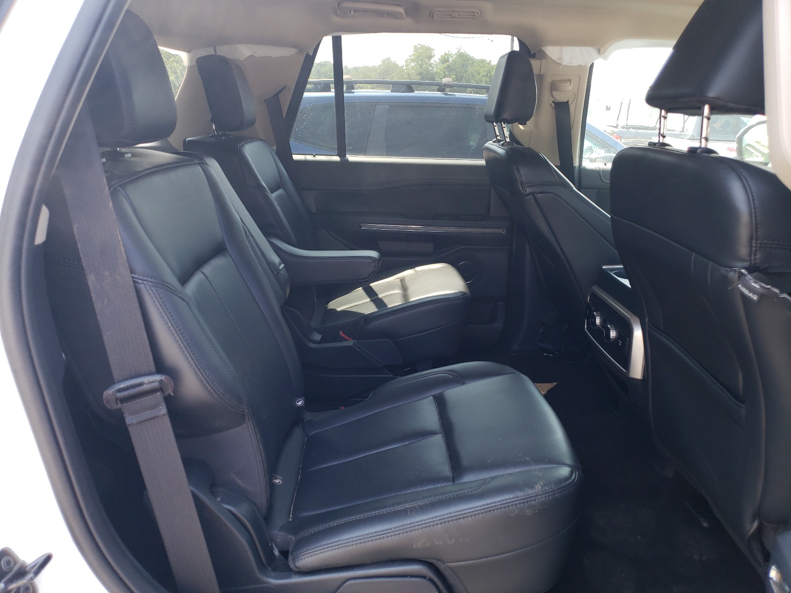 1FMJU1JTXNEA07860 2022 Ford Expedition Xlt