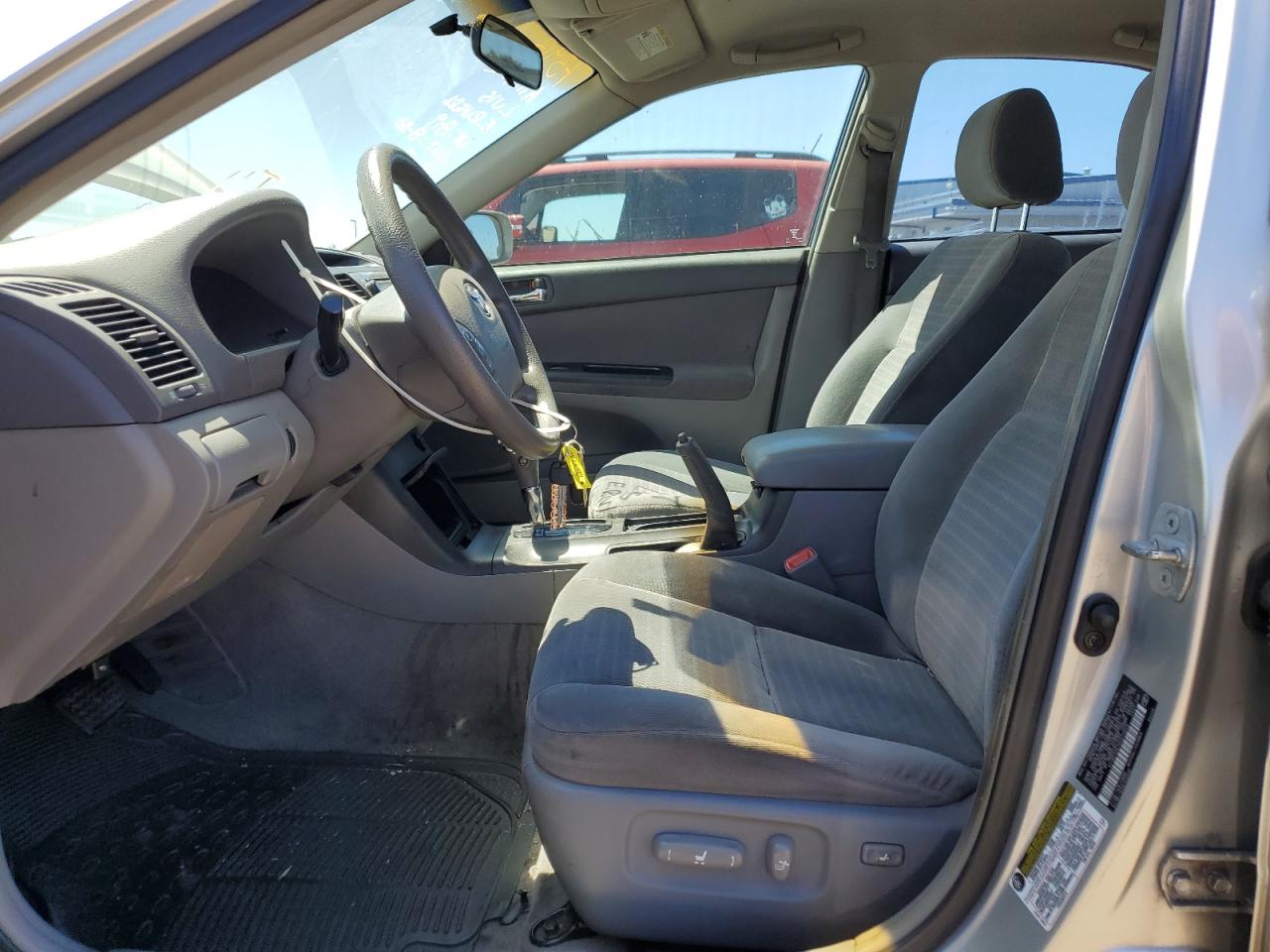 2005 Toyota Camry Le VIN: 4T1BE32K15U572829 Lot: 68832634