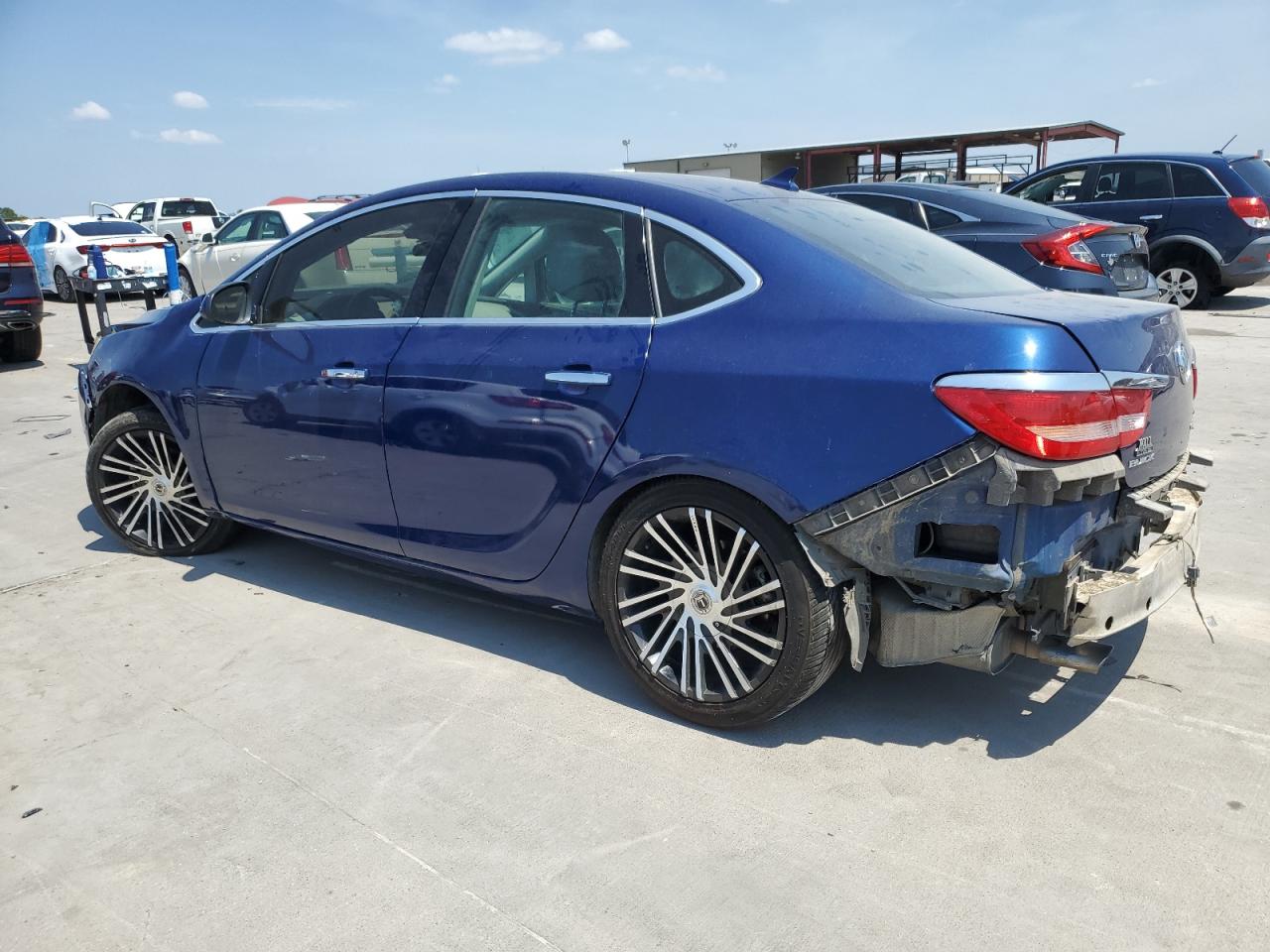 VIN 1G4PP5SK0D4244067 2013 BUICK VERANO no.2