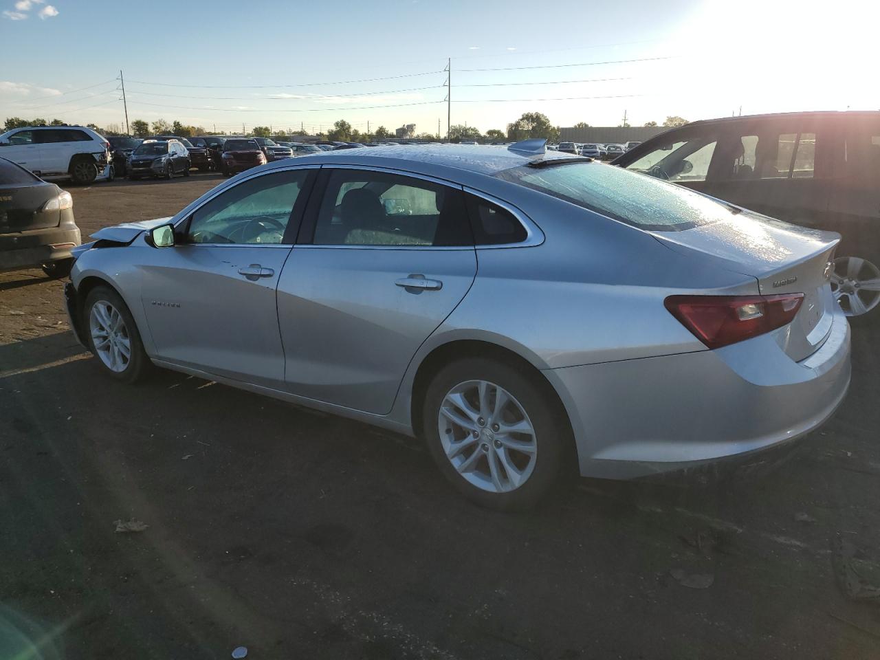 1G1ZD5ST5JF234786 2018 CHEVROLET MALIBU - Image 2