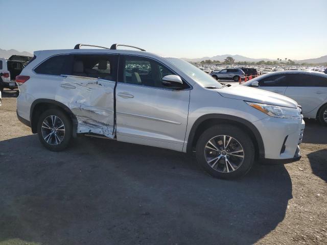  TOYOTA HIGHLANDER 2018 Белый