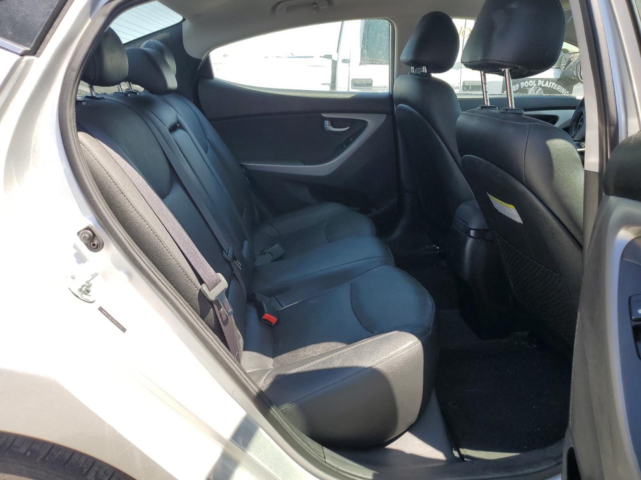 2015 Hyundai Elantra - Image 10