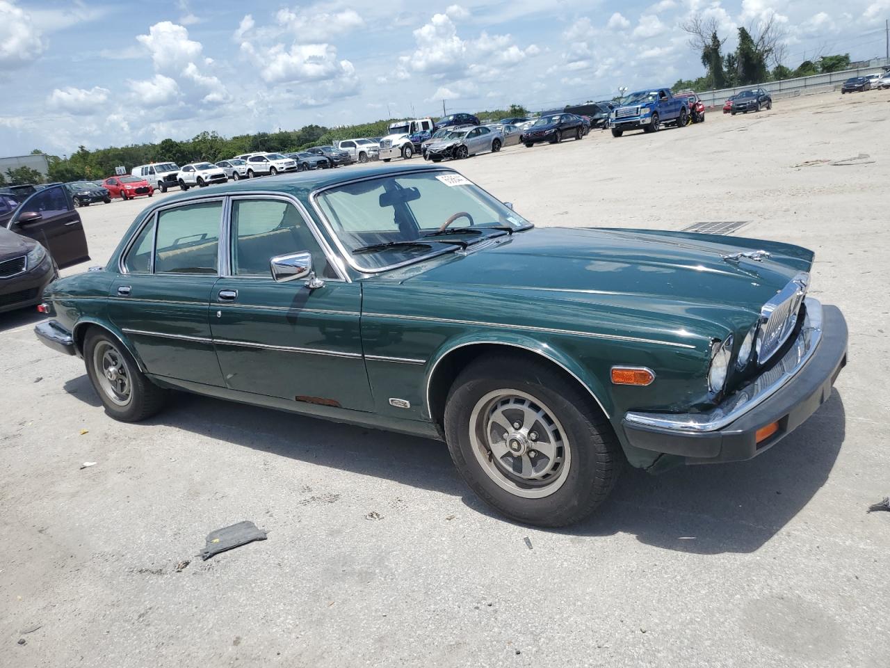 SAJAV134XHC466749 1987 Jaguar Xj6