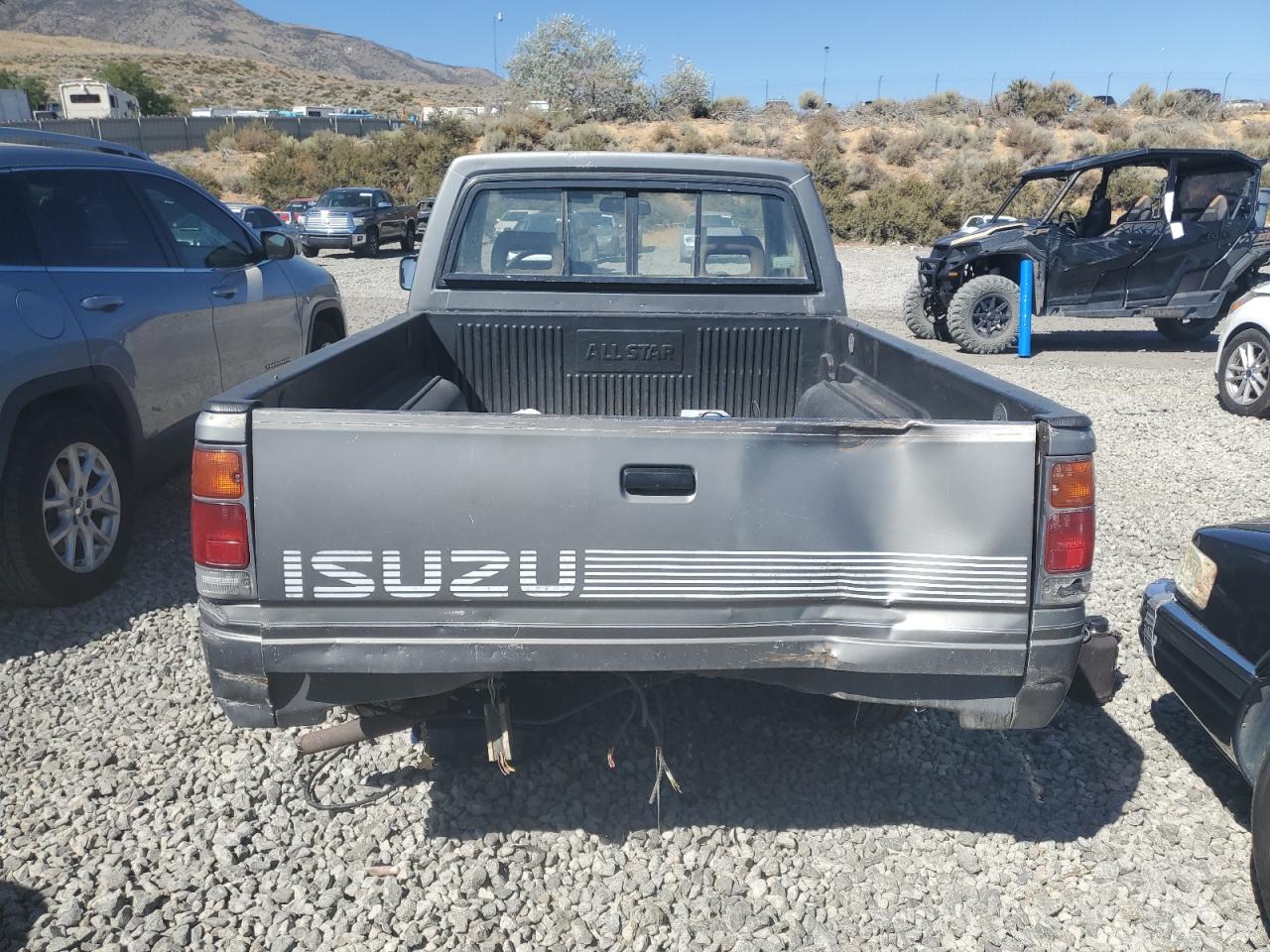 1991 Isuzu Conventional Short Wheelbase VIN: 4S1CL11LXM4216836 Lot: 69331914