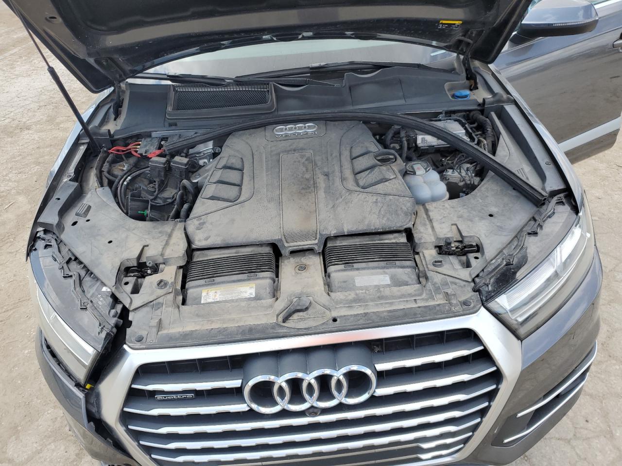 WA1VAAF79JD050297 2018 Audi Q7 Prestige