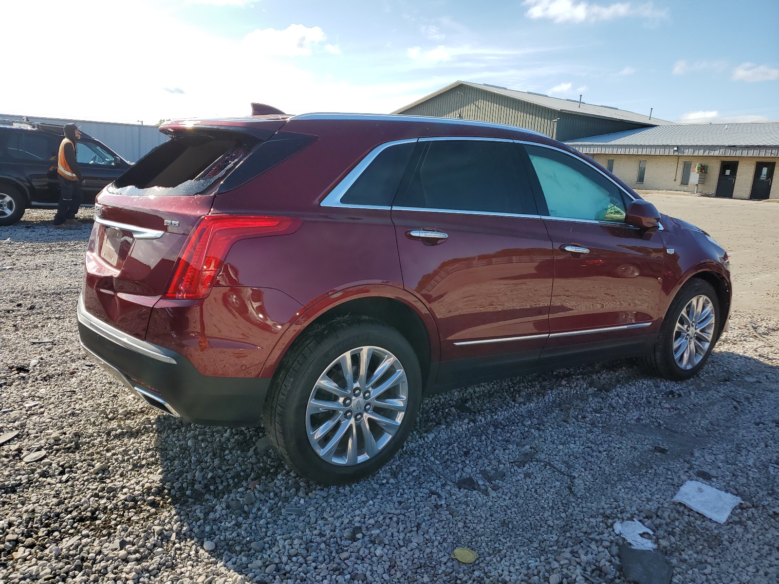 1GYKNGRS4JZ184180 2018 Cadillac Xt5 Platinum