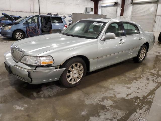 2007 Lincoln Town Car Signature Limited