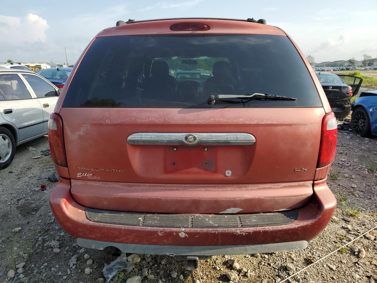 2005 Chrysler Town & Country Lx VIN: 2C4GP44R95R189660 Lot: 65965124