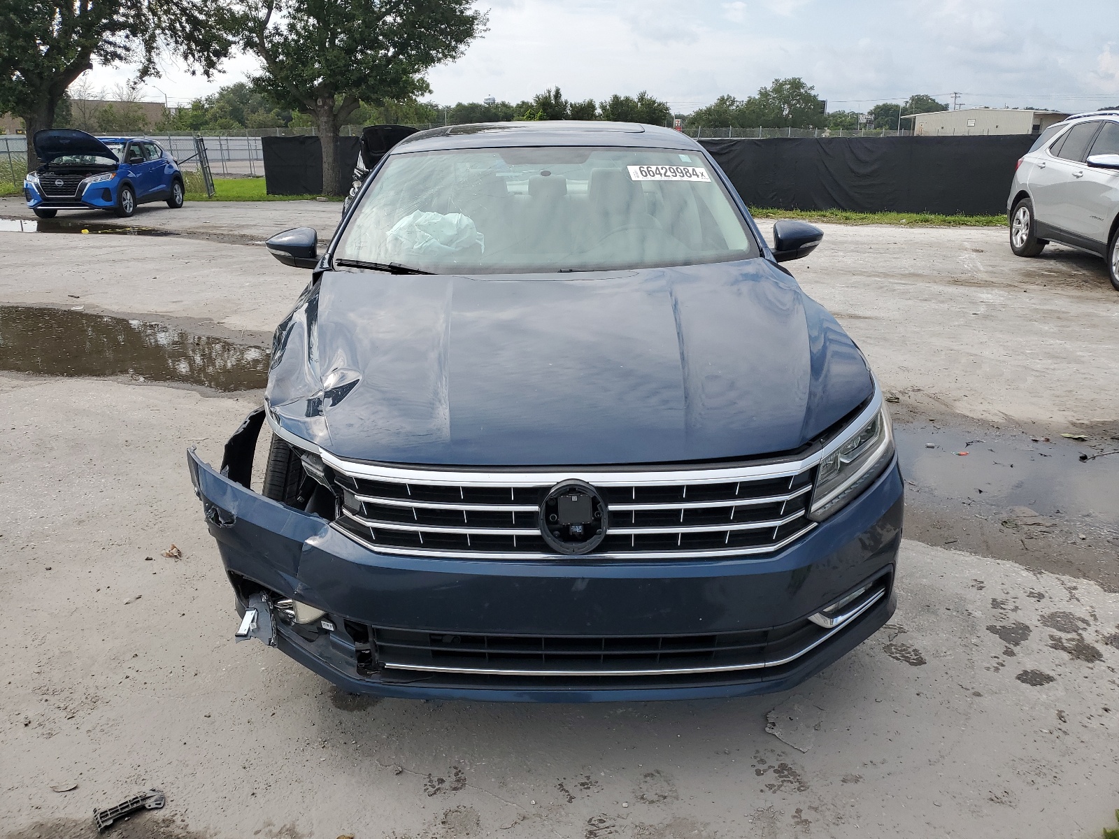 1VWBA7A3XJC028408 2018 Volkswagen Passat Se