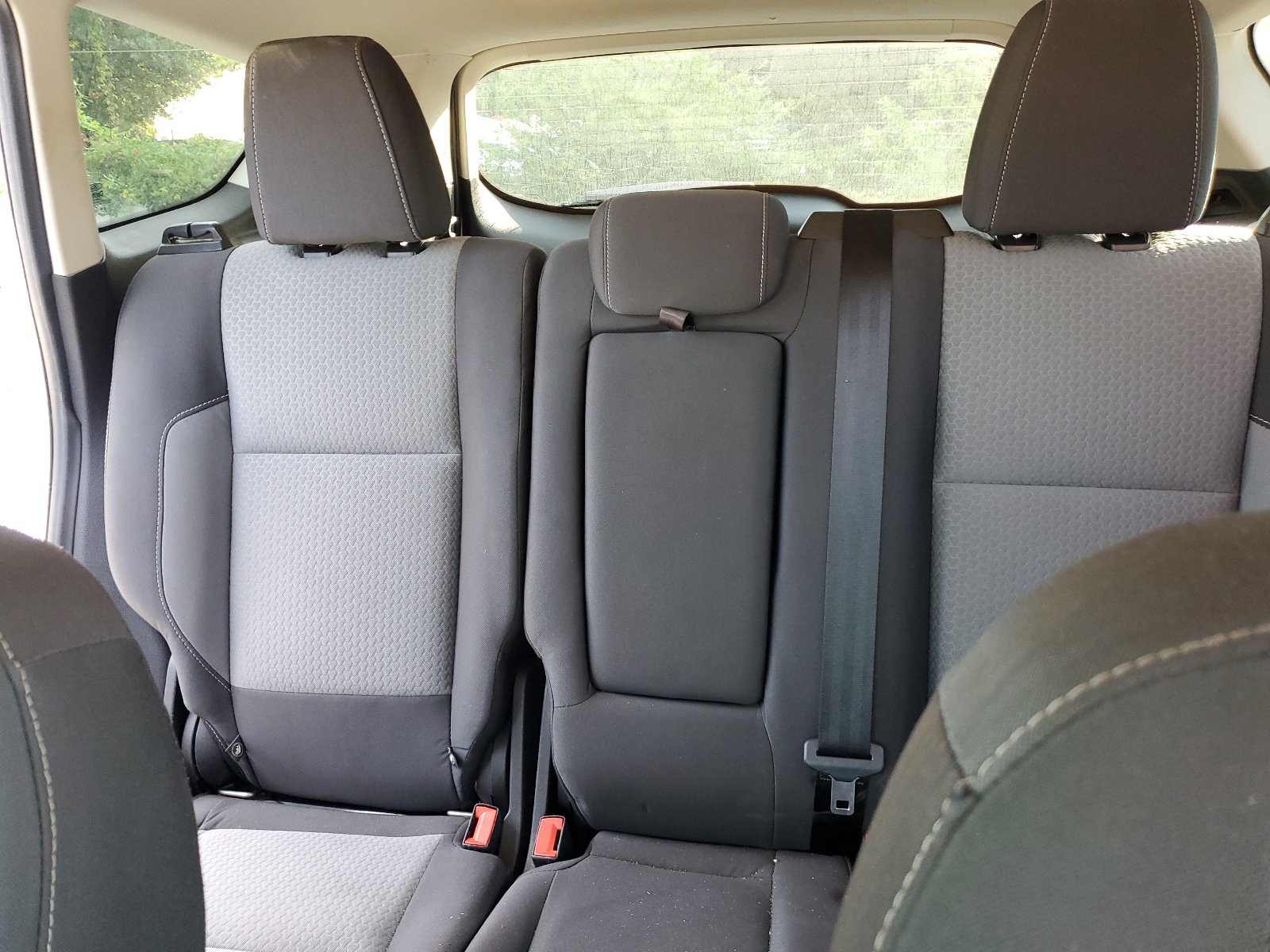 1FMCU0GD2JUC12611 2018 Ford Escape Se