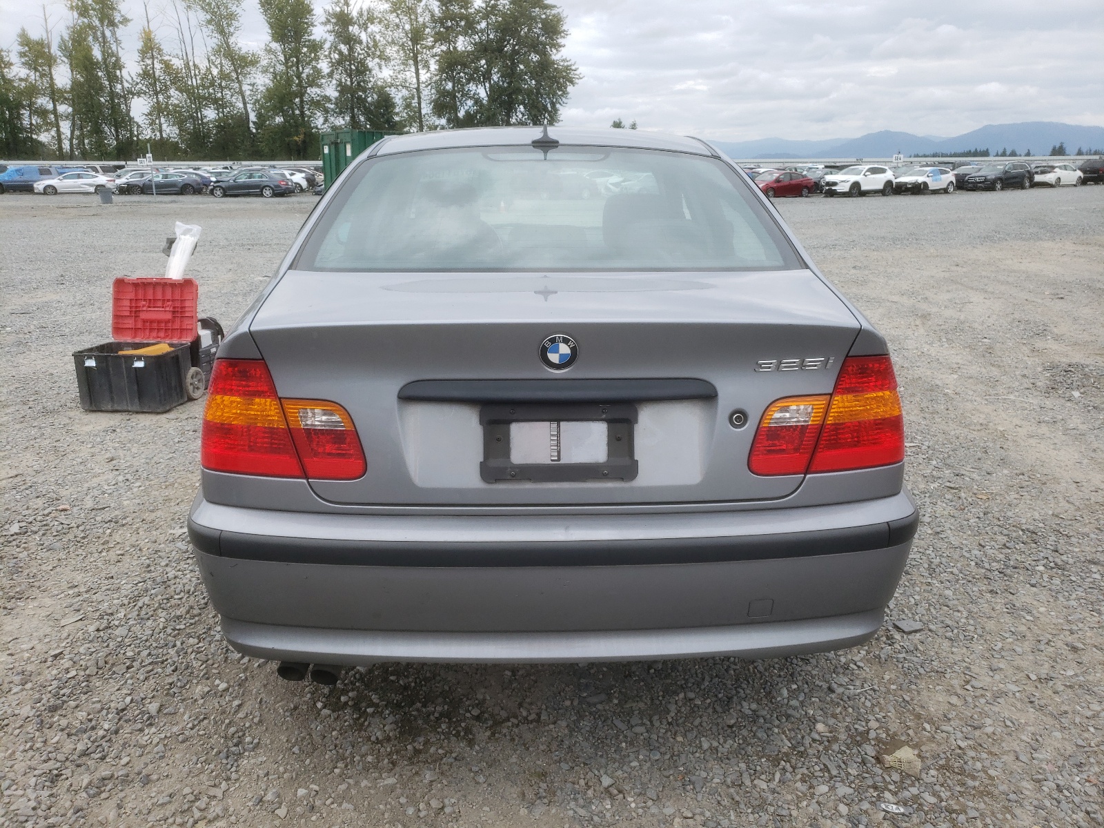 WBAEV33464PD01070 2004 BMW 325 I