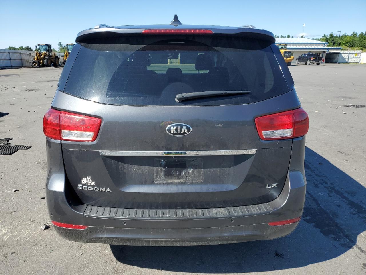 KNDMB5C18J6388574 2018 Kia Sedona Lx