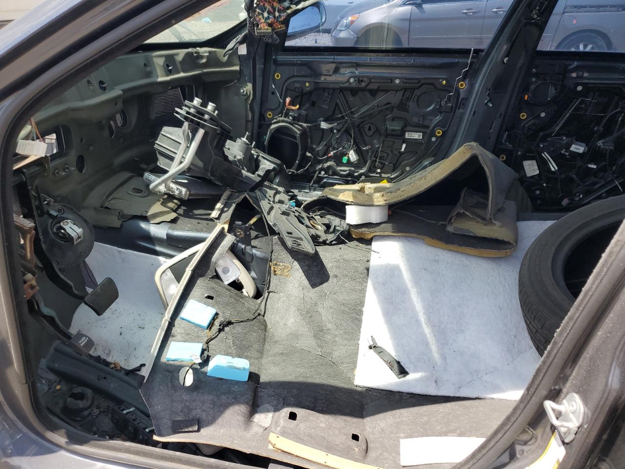 2016 Chrysler 300 - Image 7