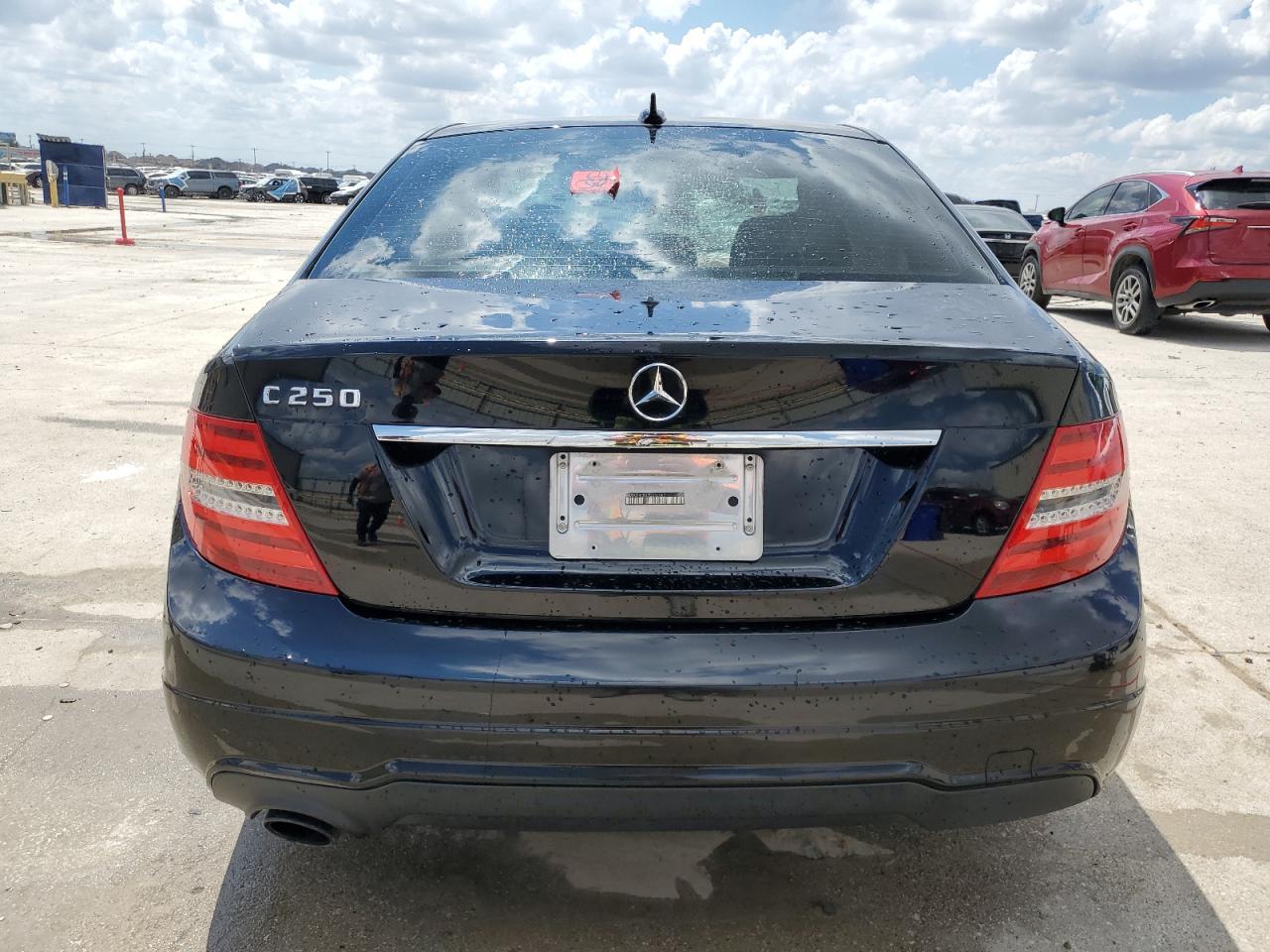 2014 Mercedes-Benz C 250 VIN: WDDGF4HB1EG252063 Lot: 69659084