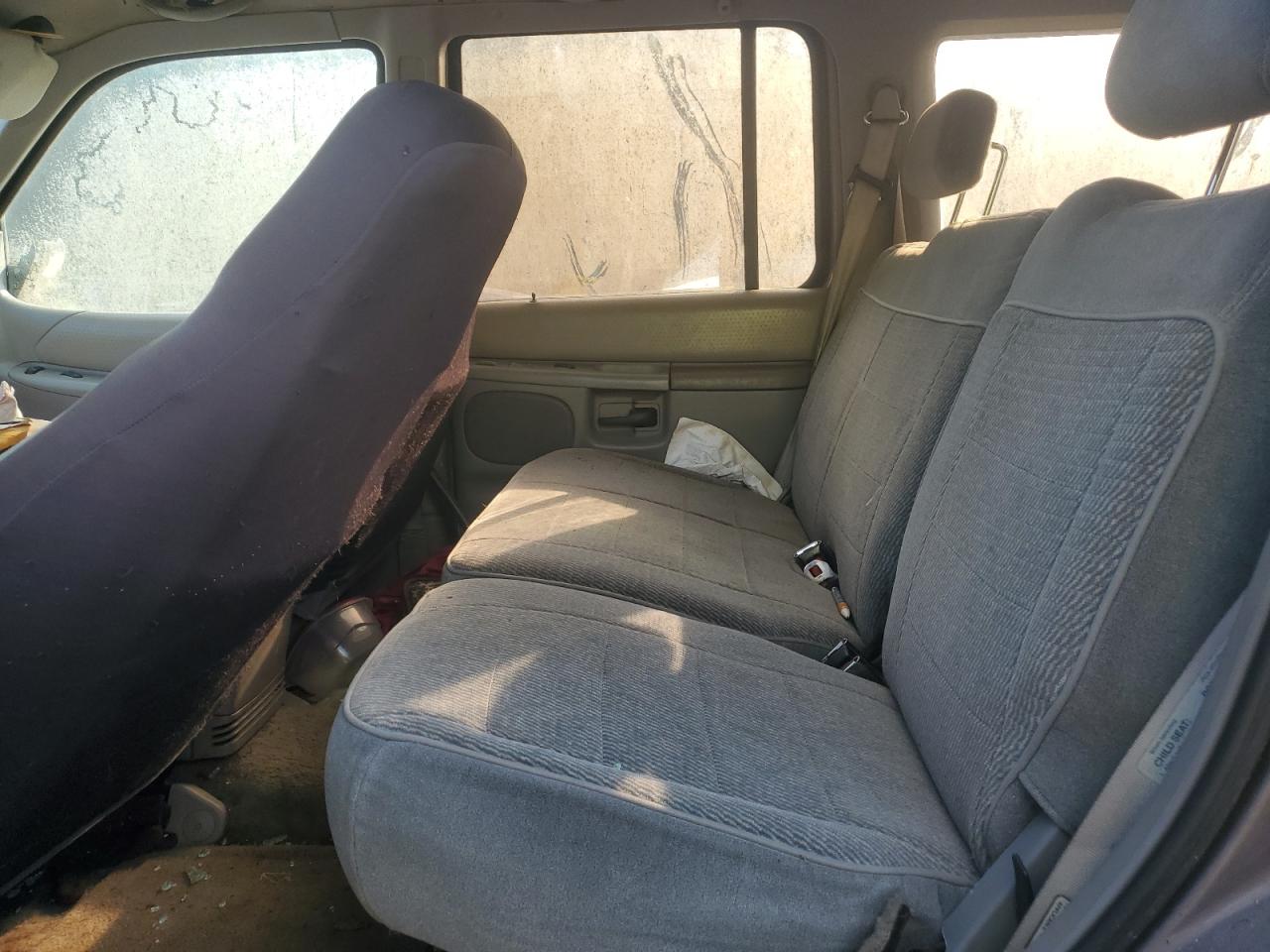 1996 Ford Explorer VIN: 1FMDU34X2TUC04855 Lot: 68642504