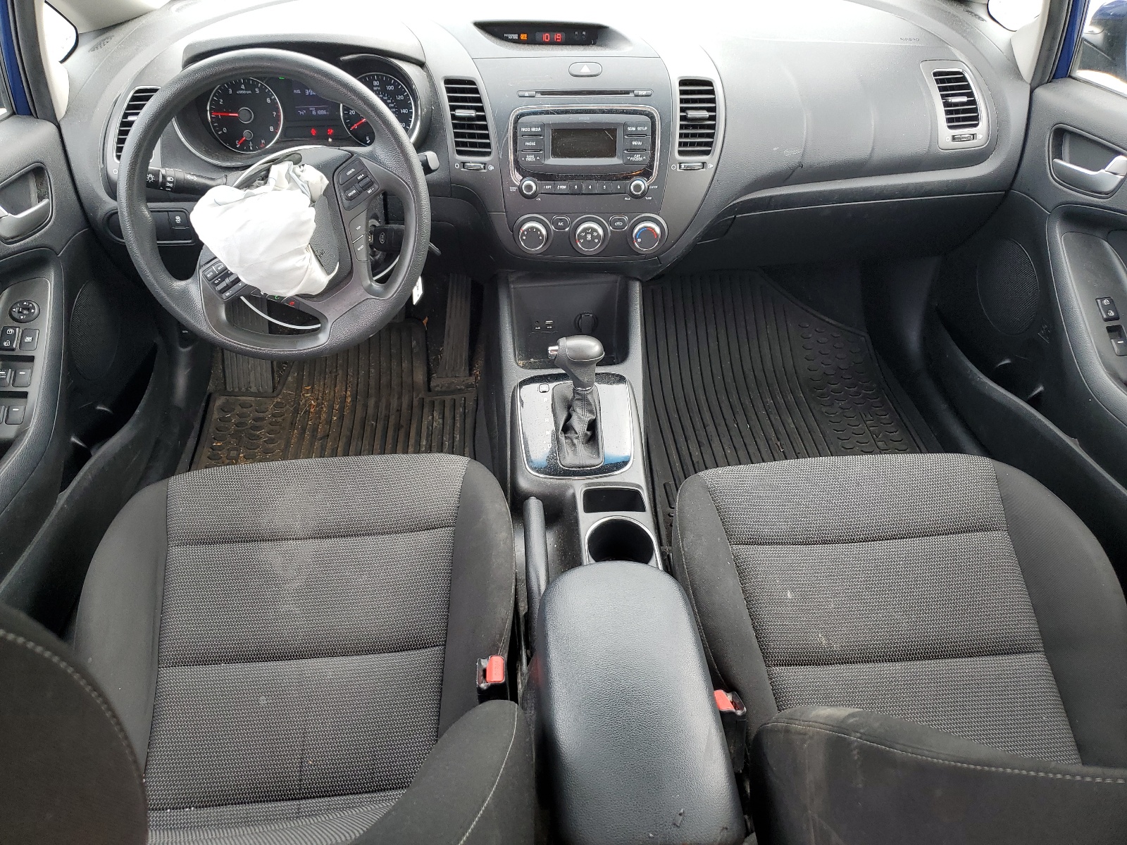 3KPFK4A72JE210485 2018 Kia Forte Lx