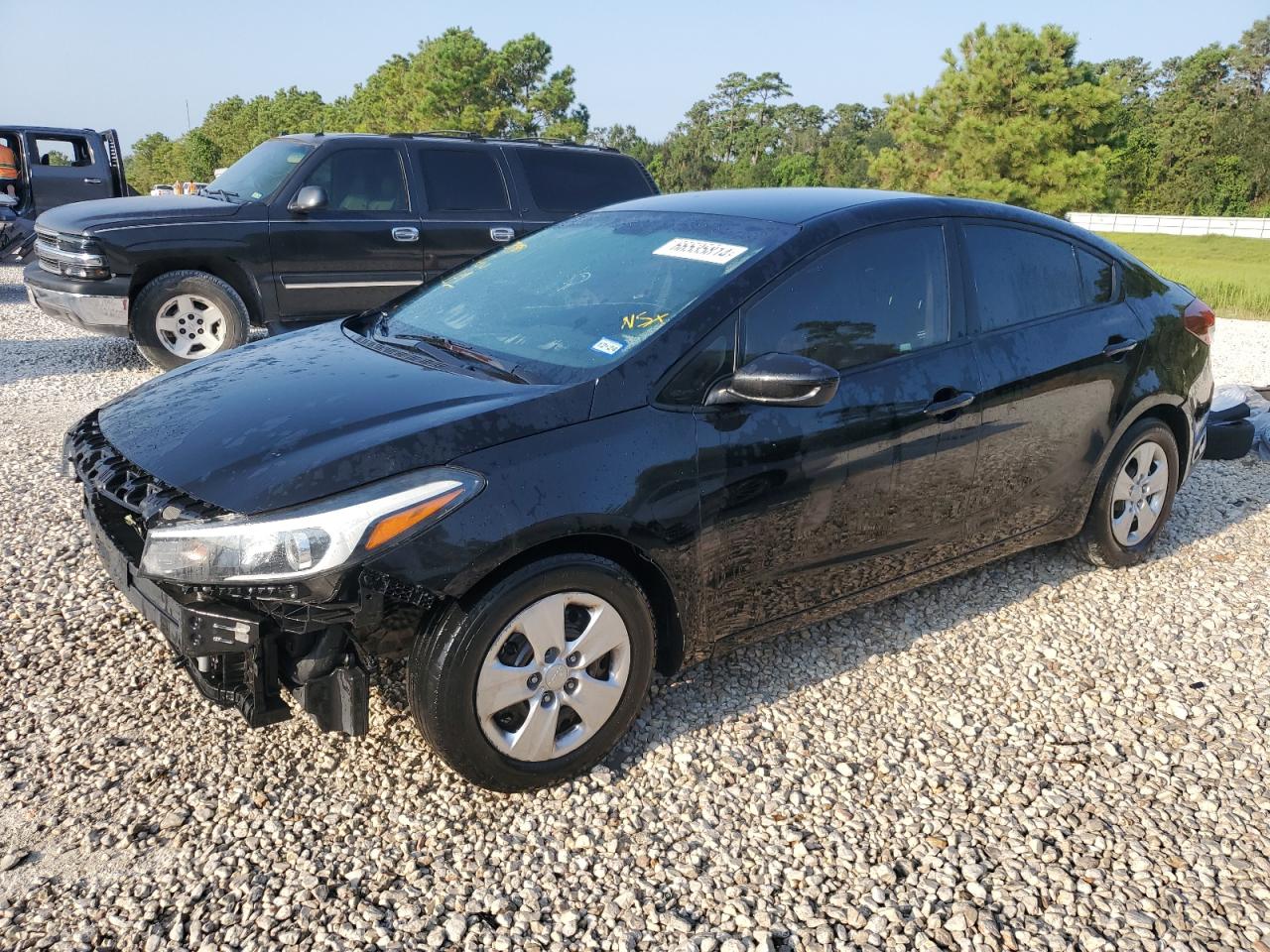 3KPFK4A73HE081358 2017 KIA FORTE - Image 1