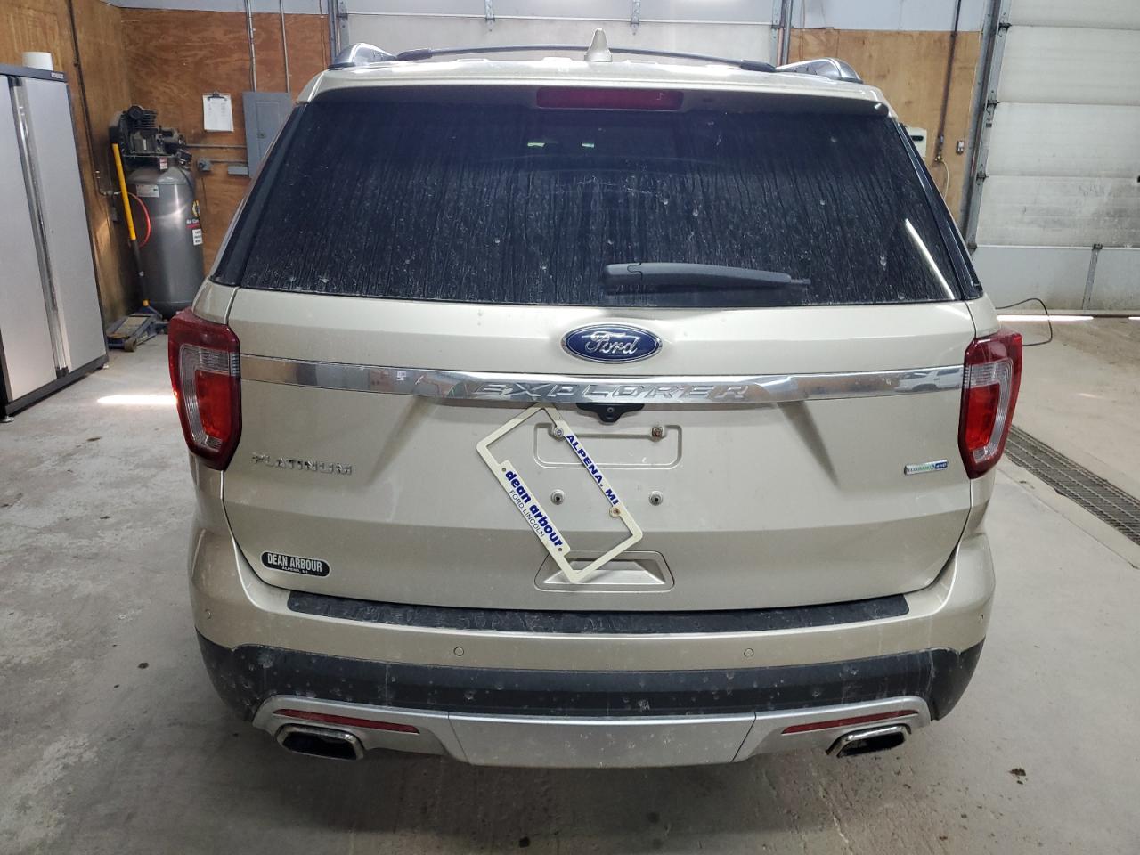 1FM5K8HT1HGA33102 2017 Ford Explorer Platinum