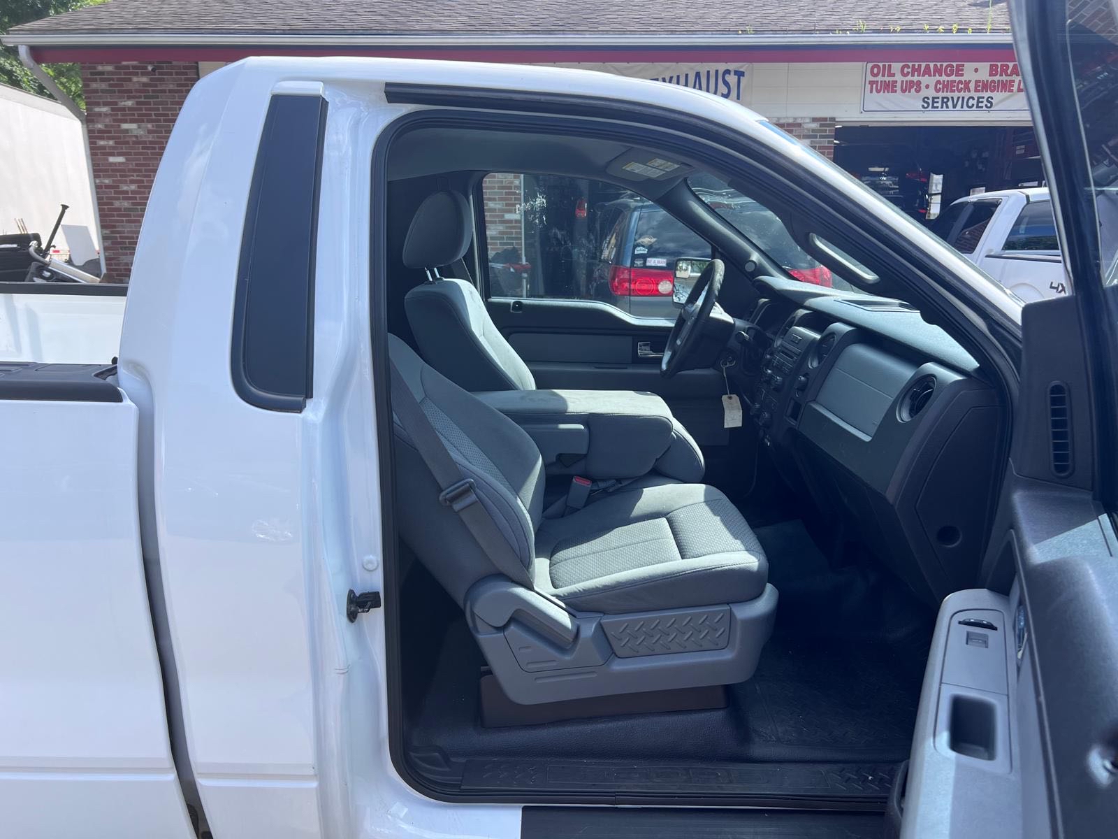 2013 Ford F150 vin: 1FTNF1ET9DKF15201