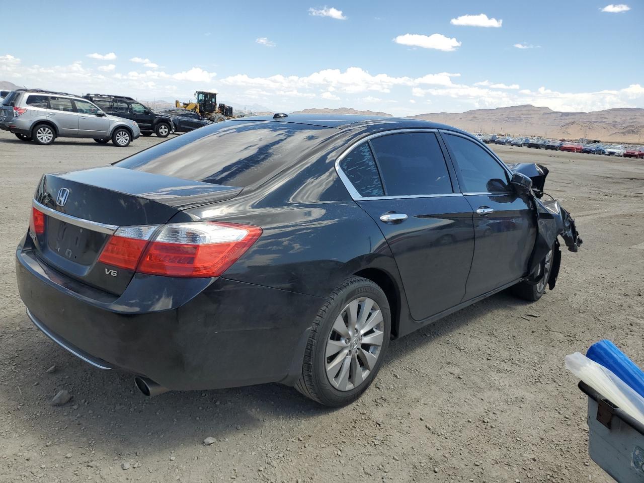 VIN 1HGCR3F82DA006787 2013 HONDA ACCORD no.3