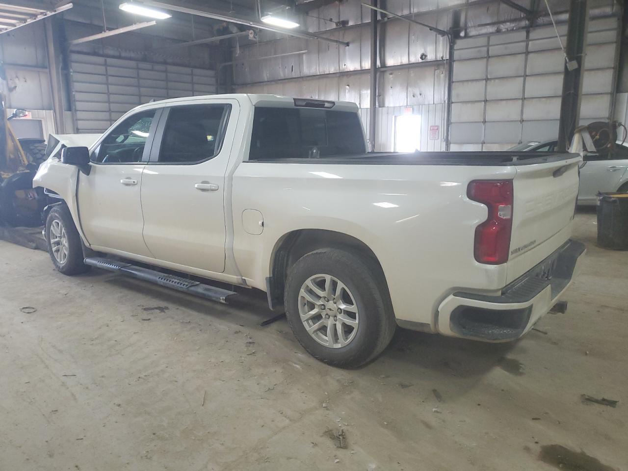 2020 Chevrolet Silverado - Image 2