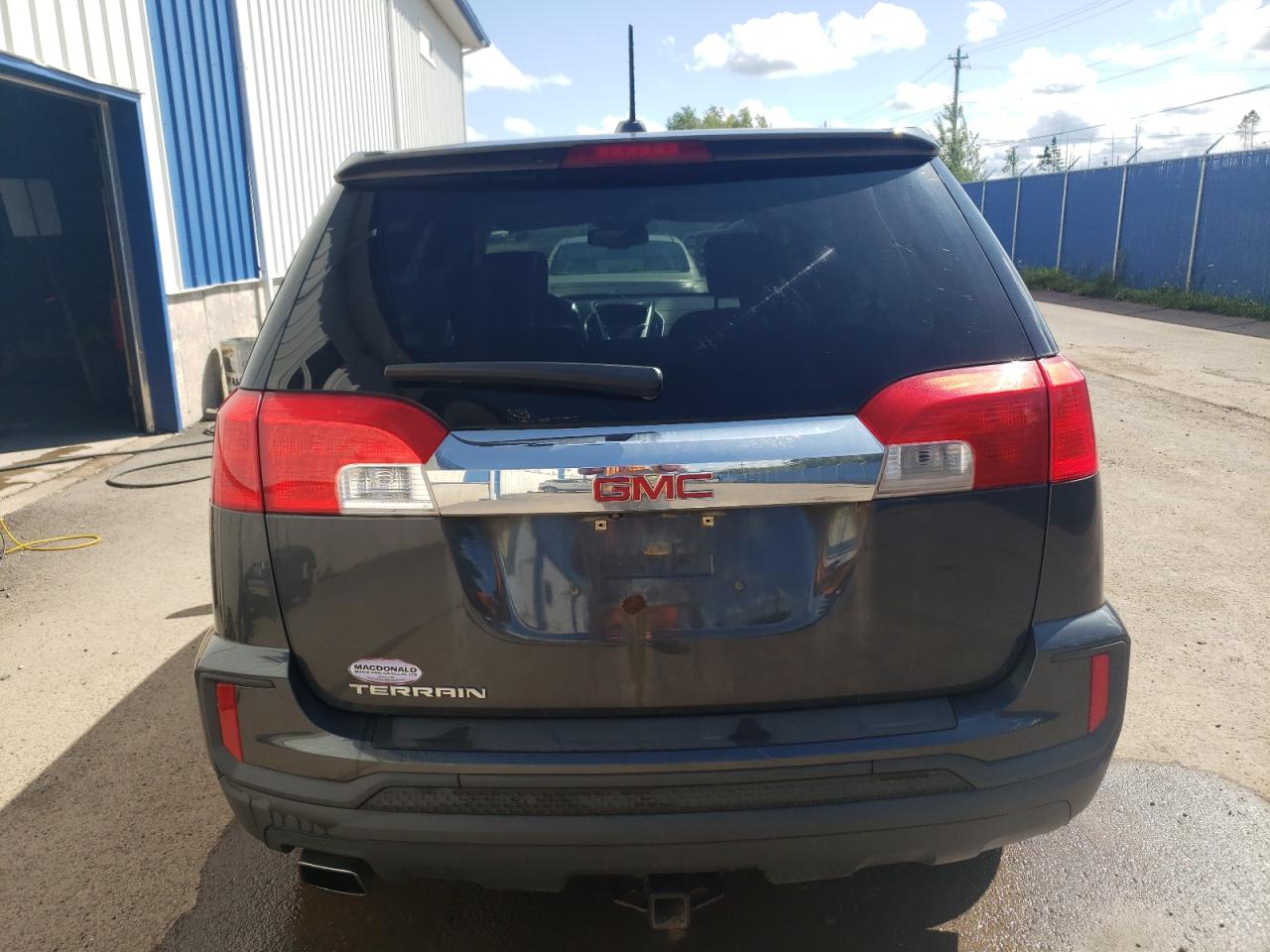 2GKALMEK5H6127816 2017 GMC Terrain Sle