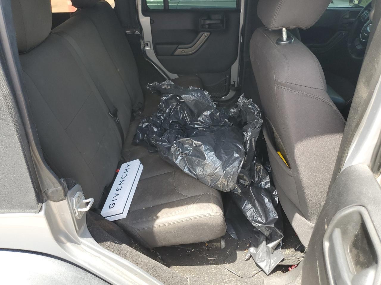 2013 Jeep Wrangler Unlimited Sport VIN: 1C4BJWDG5DL691353 Lot: 67981774