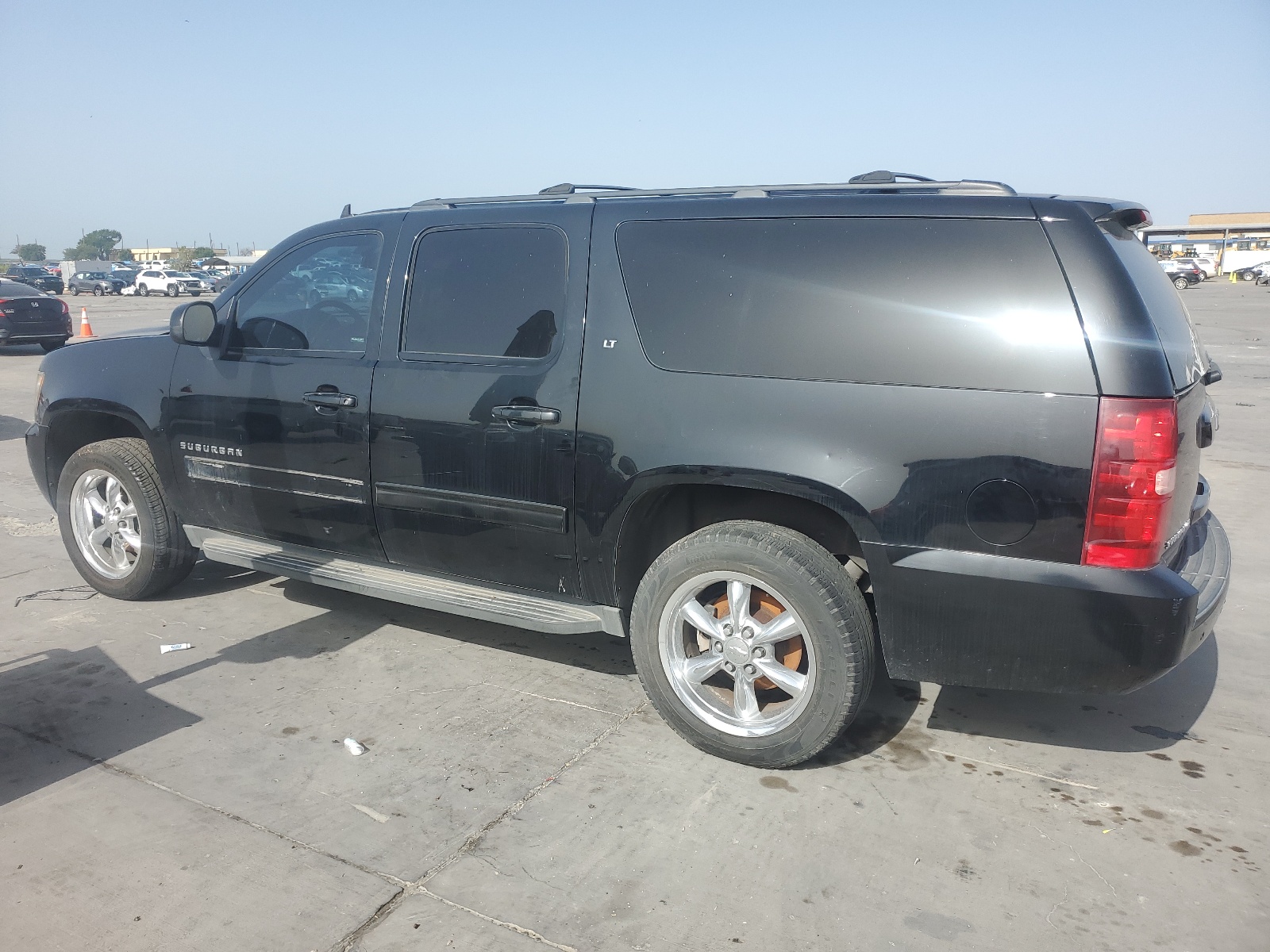 2013 Chevrolet Suburban C1500 Lt vin: 1GNSCJE08DR101665