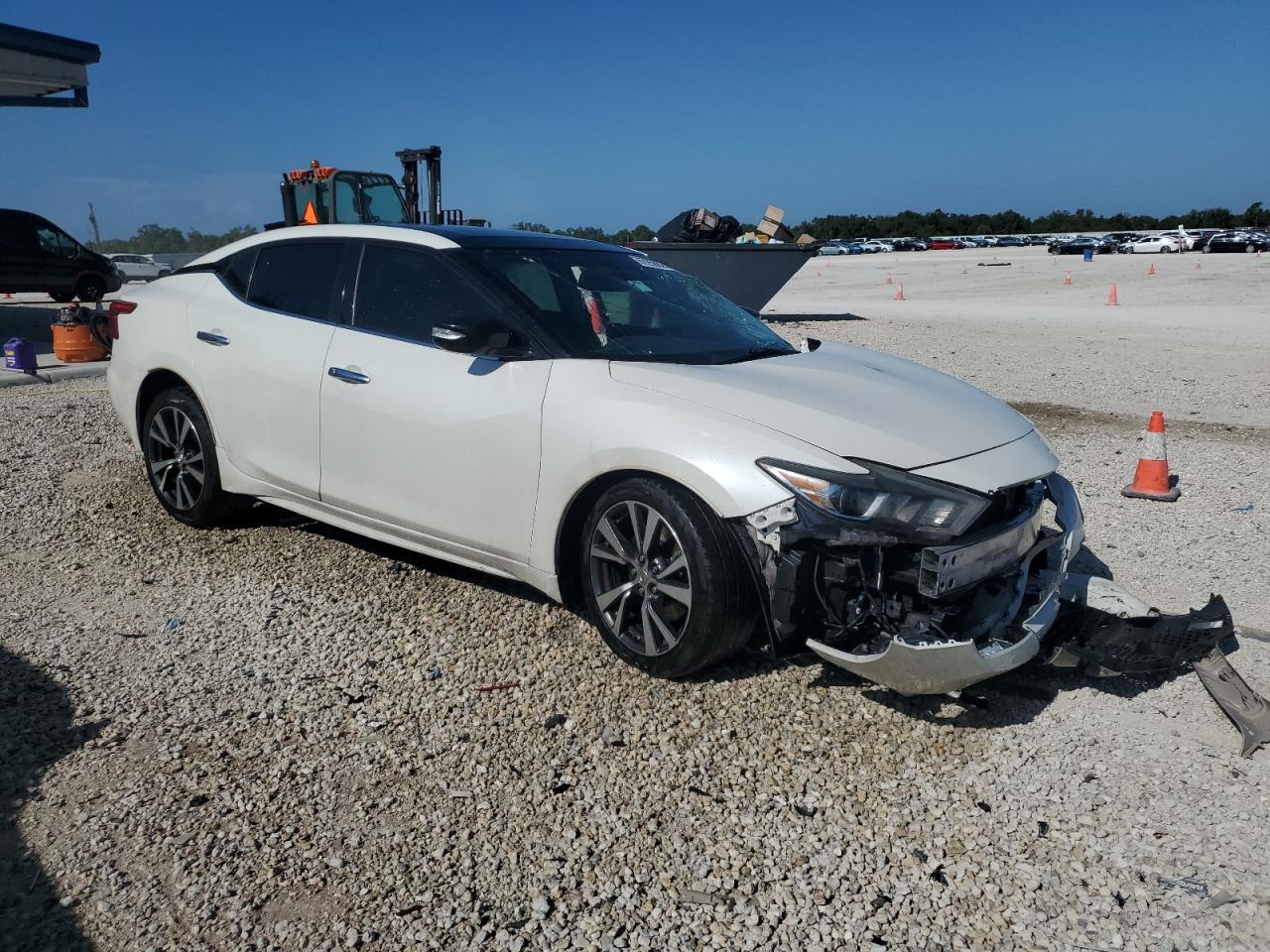 2017 Nissan Maxima - Image 4