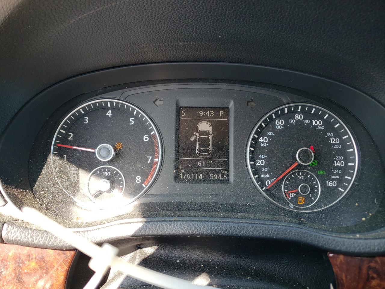 2013 Volkswagen Passat Sel VIN: 1VWCP7A39DC136865 Lot: 68029604