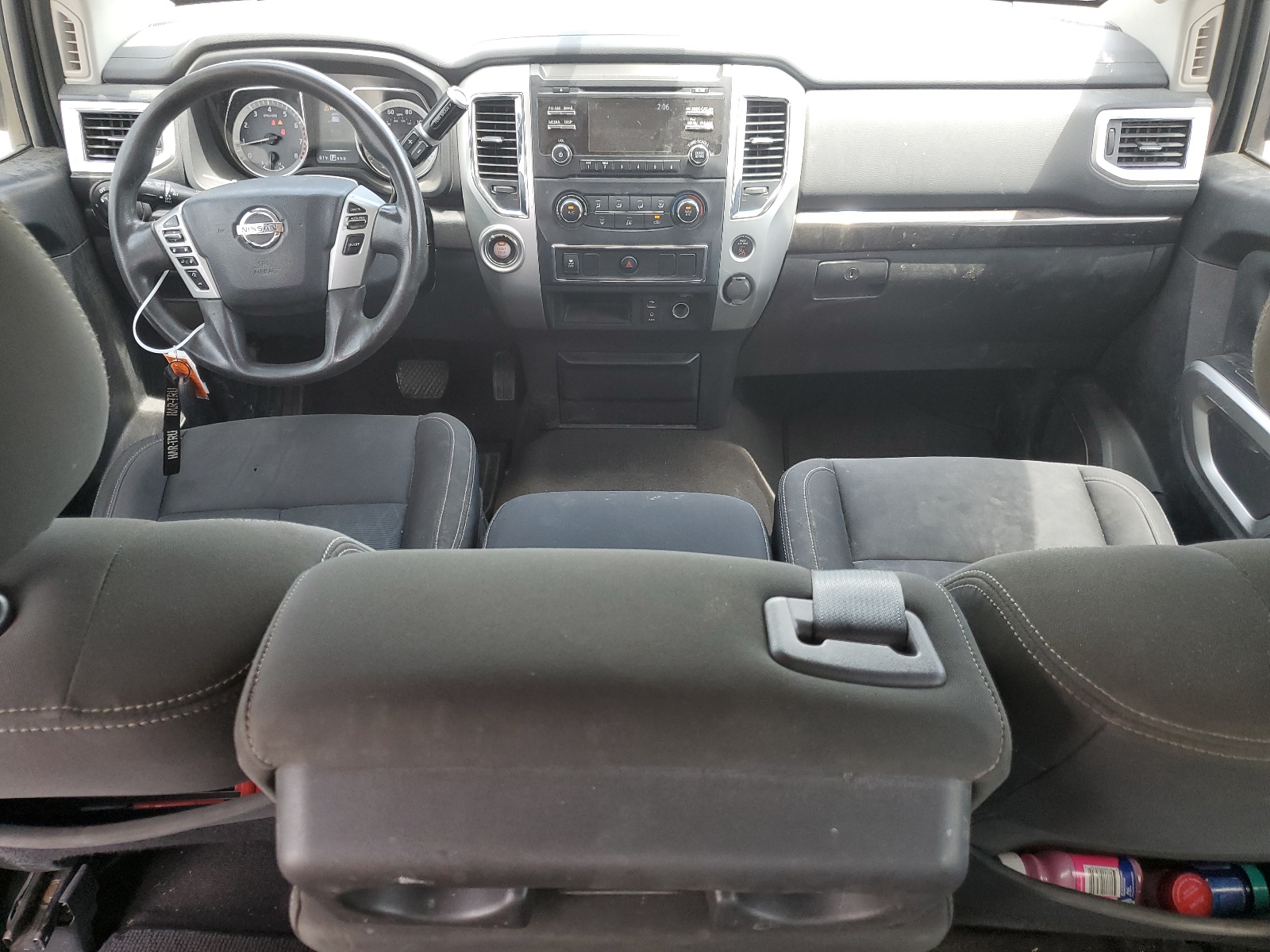 1N6AA1EK9JN505439 2018 Nissan Titan S