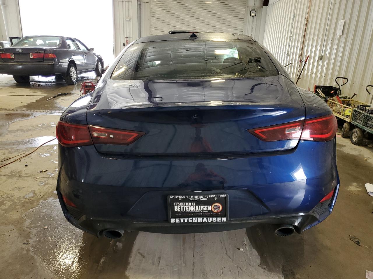 JN1FV7EL2HM701301 2017 Infiniti Q60 Red Sport 400