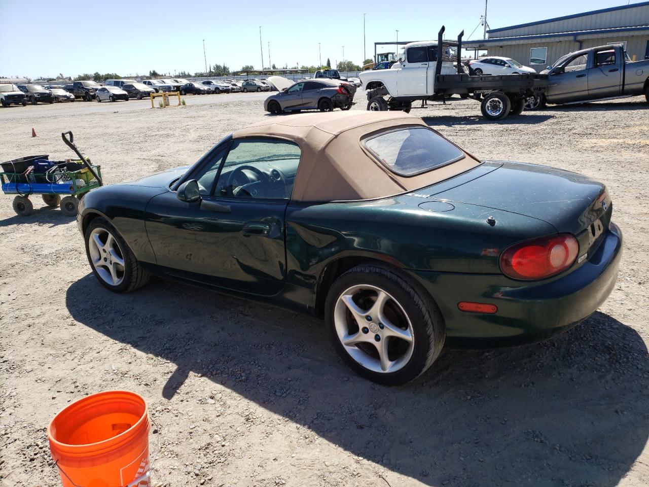 2002 Mazda Mx-5 Miata Base VIN: JM1NB353820222177 Lot: 68071664