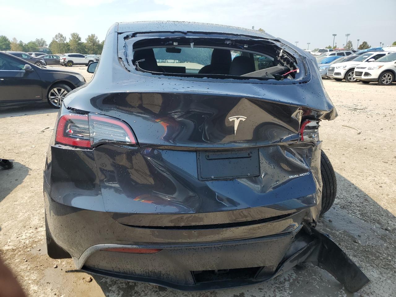 7SAYGDEE6RF078648 2024 Tesla Model Y